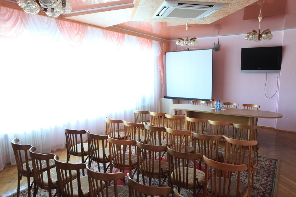 Hotel Vesta Brest Bagian luar foto