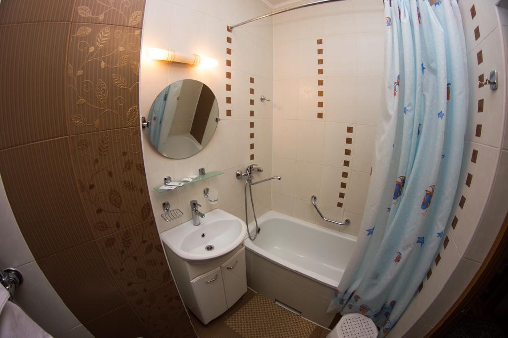 Hotel Vesta Brest Bagian luar foto