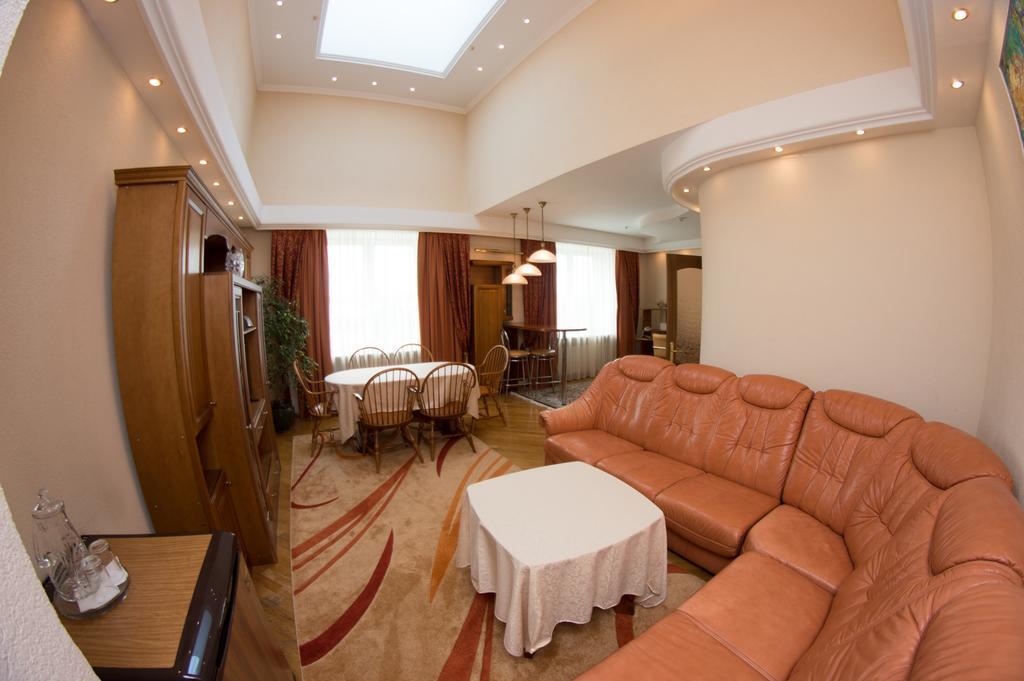 Hotel Vesta Brest Bagian luar foto